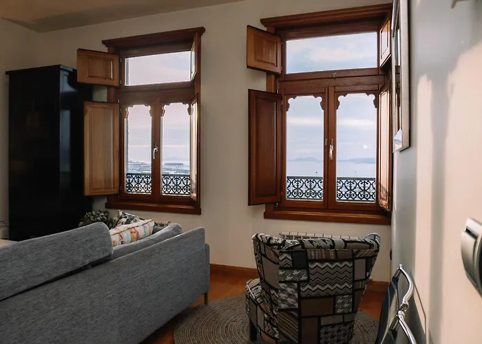 Centrico Con Vistas A La Ria By *